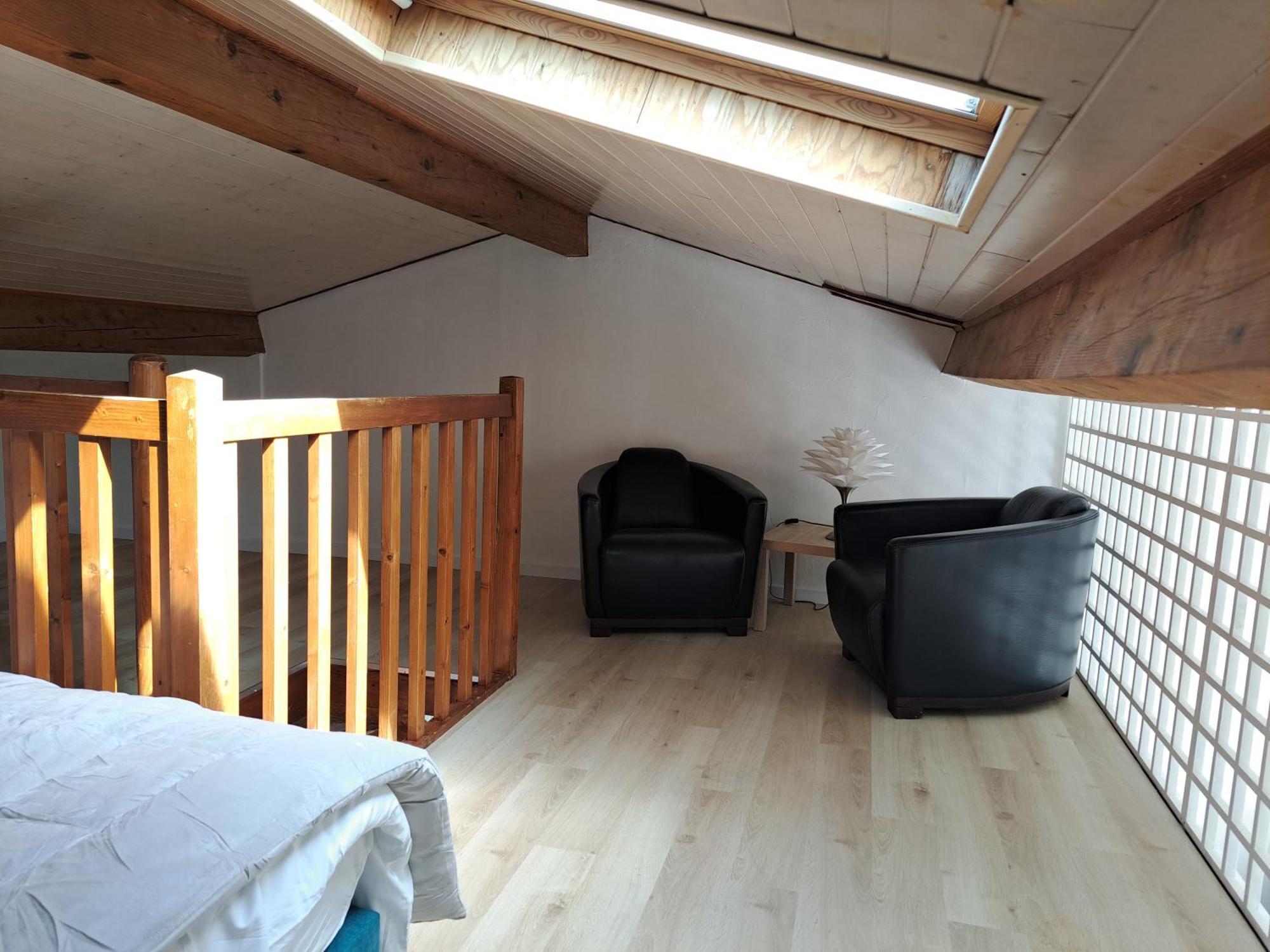 Maisonnette Au Milieu Des Pins 穆然 外观 照片