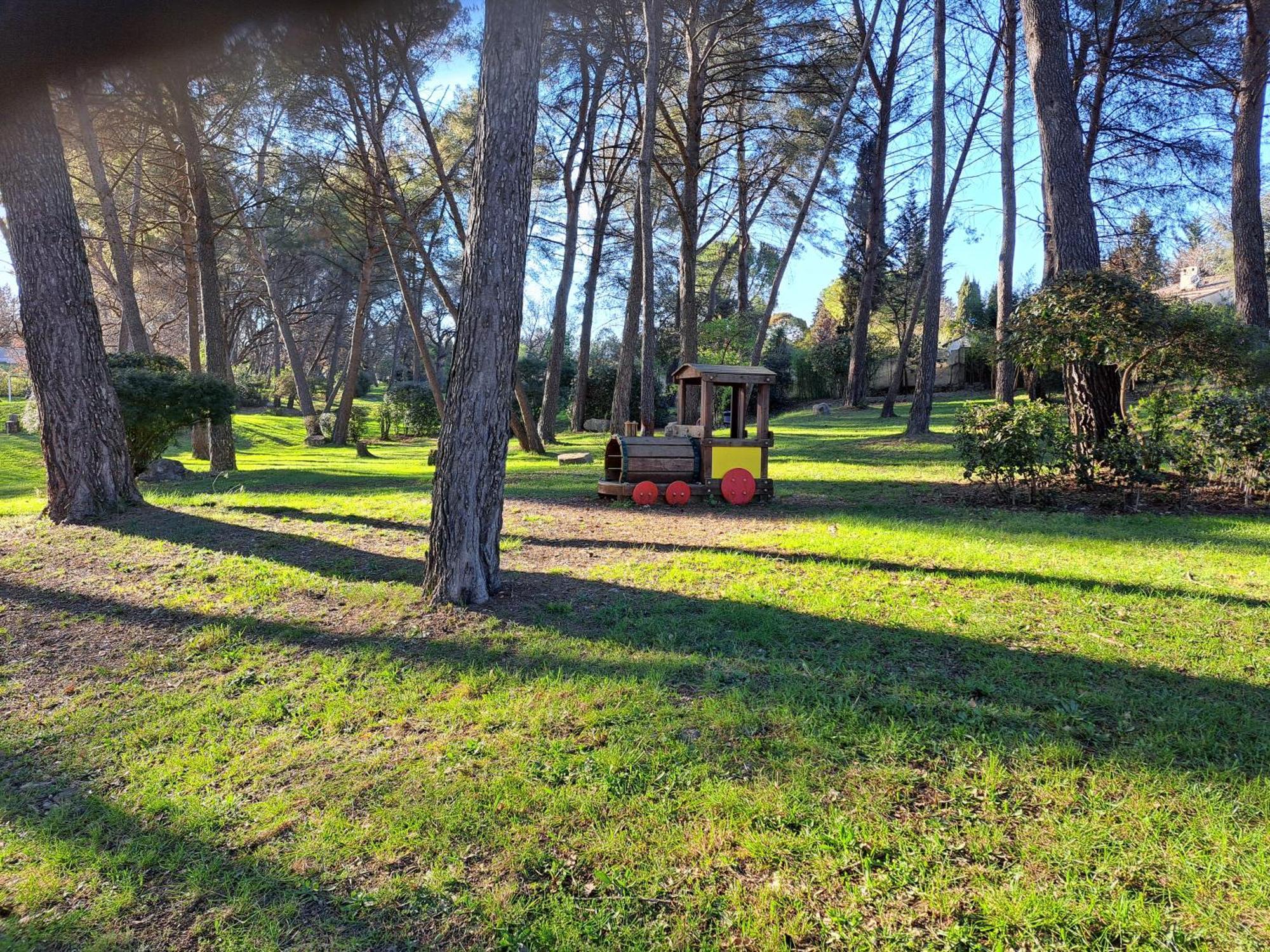 Maisonnette Au Milieu Des Pins 穆然 外观 照片